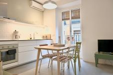 Apartamento em Madrid -  Encantador apartamento de 2 dormitorios : Experimenta la auténtica vida madrileña en tu propio espacio