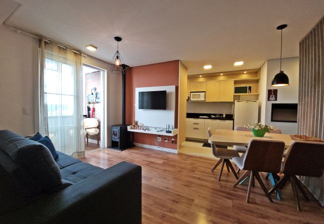 Apartamento em Gramado - Dúplex 4 quartos-3 suítes-4 ban, 350 m rua coberta
