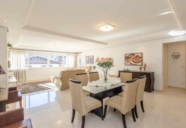 Apartamento em Gramado - Apto Amplo 3D (1 suíte), a 400m da R Coberta!