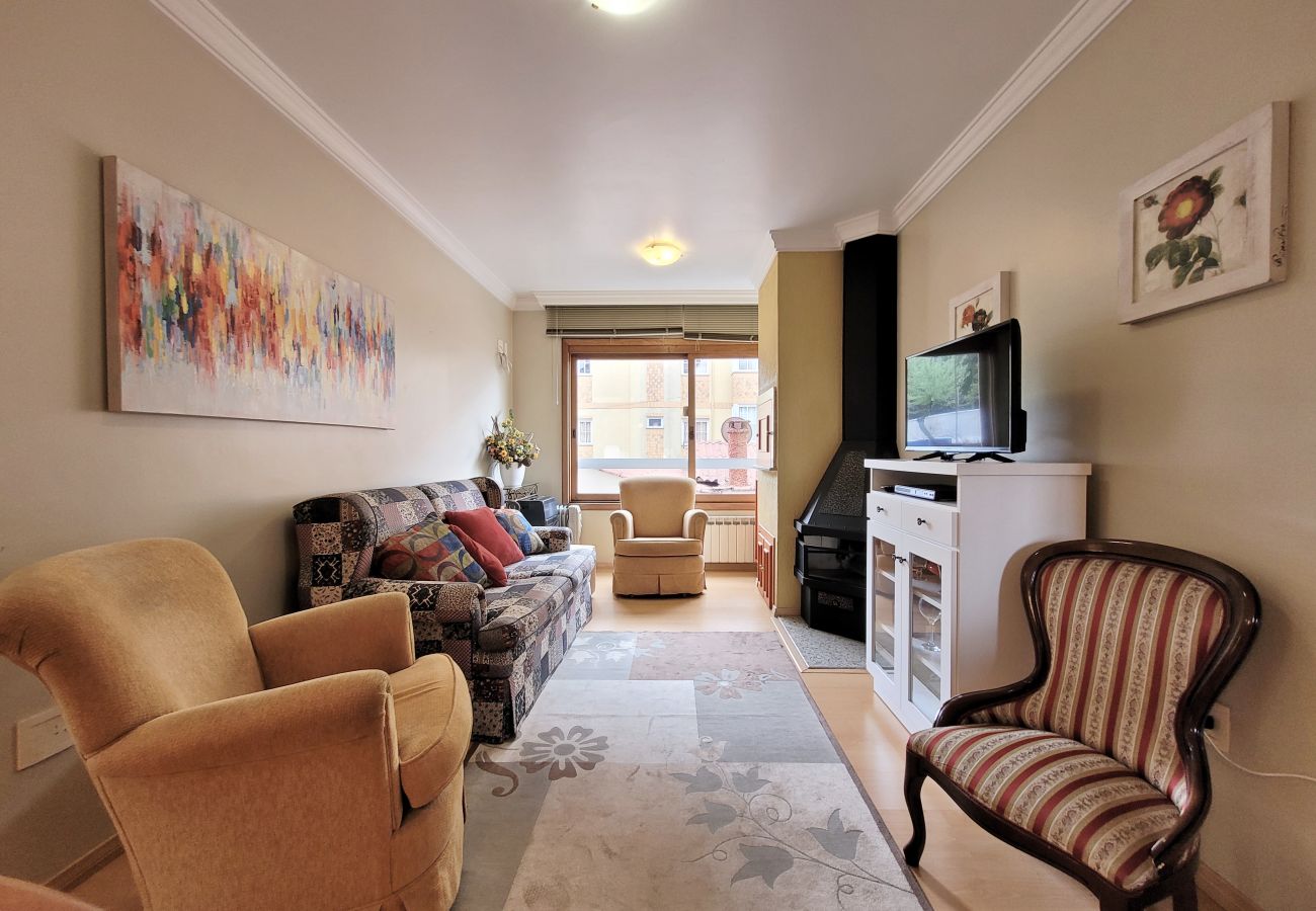 Apartamento em Gramado - Apto 2D (1 suíte) com acesso para Av Borges!