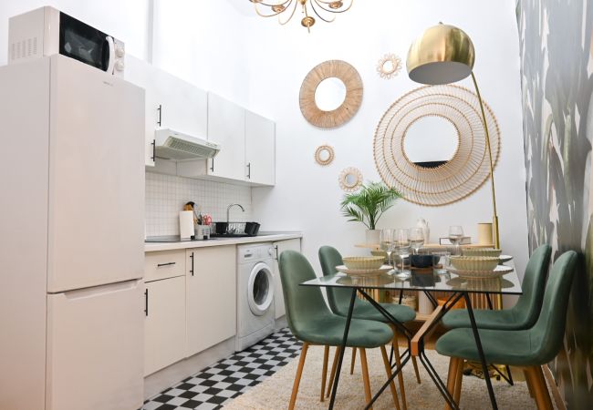 Apartamento em Madrid - Vive la vida madrileña! Acogedora vivienda de 2 dormitorios a solo unos minutos de Puerta del Sol en Madrid