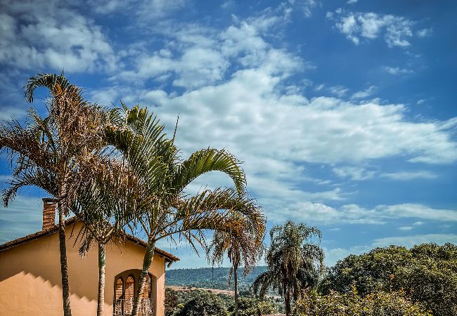 Casa em Bragança Paulista - Chácara com piscina e WiFi em Bragança Paulista/SP Casa em Bragança Paulista - Chácara com piscina e WiFi em Bragança Paulista/SP