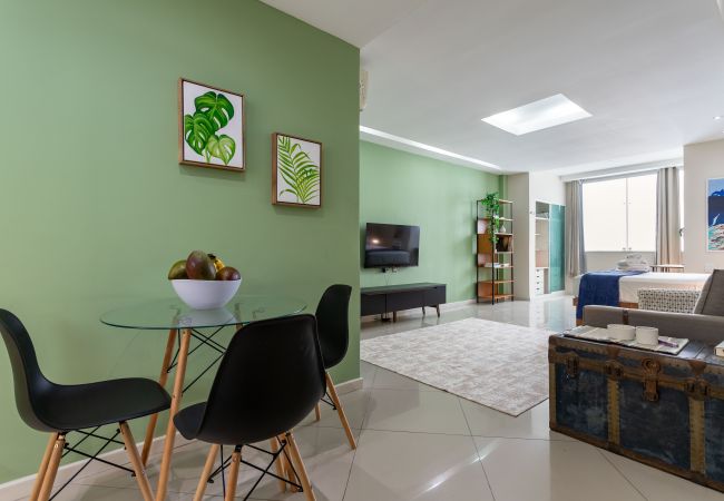 Apartamento em Rio de Janeiro - 2 minutos da praia de Copacabana | NSC1004 Apartamento em Rio de Janeiro - 2 minutos da praia de Copacabana | NSC1004