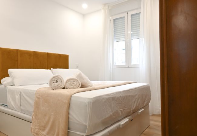Apartamento em Madrid - Amplia Casa de 3 Dormitorios: Vive la Naturaleza a Pasos de Casa y Campo. Temporal Apartamento em Madrid - Amplia Casa de 3 Dormitorios: Vive la Naturaleza a Pasos de Casa y Campo. Temporal