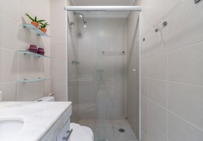 Apartamento em São Paulo - Apto nos Jardins com A/c e garagem Apartamento em São Paulo - Apto nos Jardins com A/c e garagem