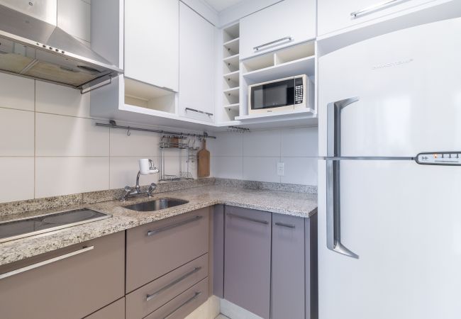 Apartamento em São Paulo - Apto nos Jardins com A/c e garagem Apartamento em São Paulo - Apto nos Jardins com A/c e garagem