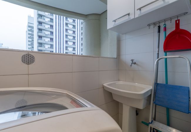 Apartamento em São Paulo - Apto nos Jardins com A/c e garagem Apartamento em São Paulo - Apto nos Jardins com A/c e garagem