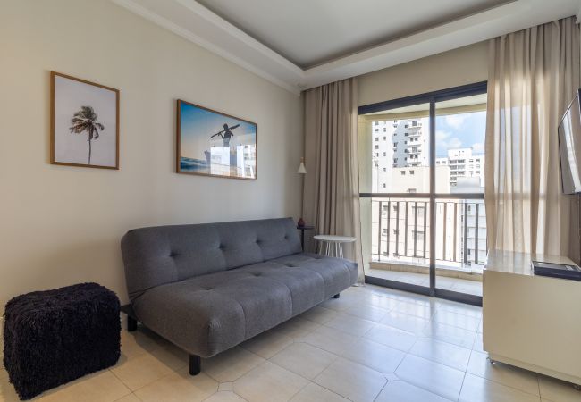 Apartamento em São Paulo - Apto nos Jardins com A/c e garagem Apartamento em São Paulo - Apto nos Jardins com A/c e garagem