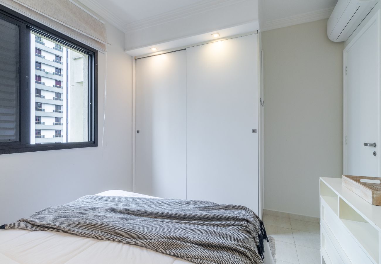 Apartamento em São Paulo - Apto nos Jardins com A/c e garagem Apartamento em São Paulo - Apto nos Jardins com A/c e garagem