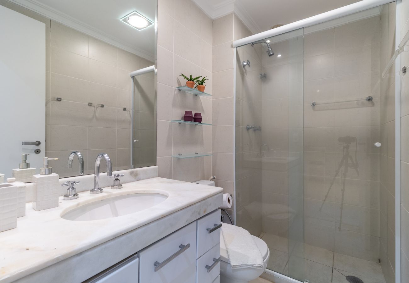 Apartamento em São Paulo - Apto nos Jardins com A/c e garagem Apartamento em São Paulo - Apto nos Jardins com A/c e garagem