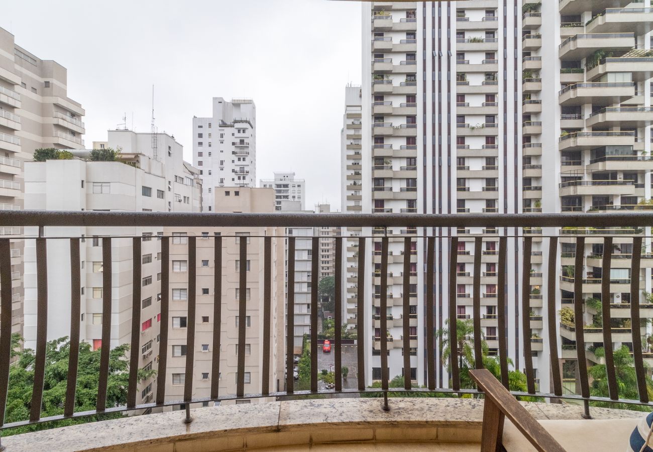 Apartamento em São Paulo - Apto nos Jardins com A/c e garagem Apartamento em São Paulo - Apto nos Jardins com A/c e garagem