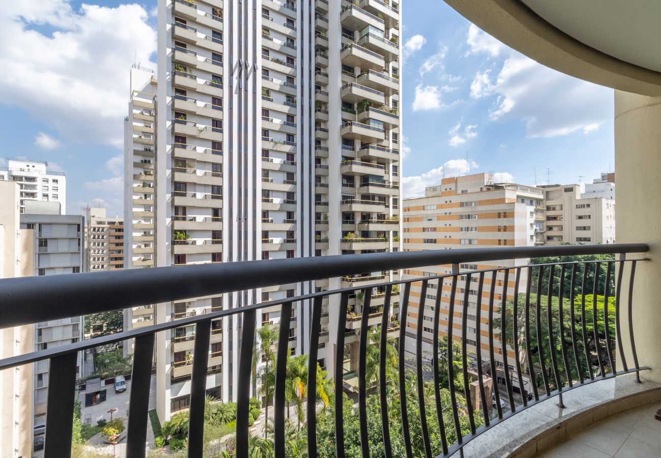 Apartamento em São Paulo - Apto nos Jardins com A/c e garagem Apartamento em São Paulo - Apto nos Jardins com A/c e garagem