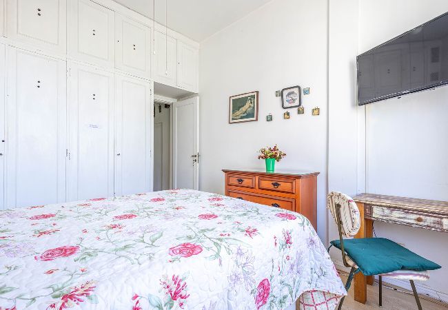 Apartamento em Rio de Janeiro - Ótimo Apto com Wi-Fi a 550m da Praia de Copacabana Apartamento em Rio de Janeiro - Ótimo Apto com Wi-Fi a 550m da Praia de Copacabana