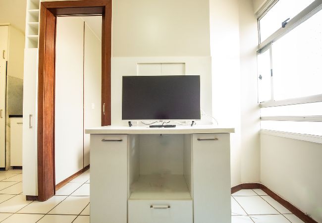 Apartamento em Brasilia - Apto p/ home office c boa localização - Asa Sul/DF Apartamento em Brasilia - Apto p/ home office c boa localização - Asa Sul/DF