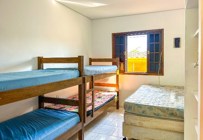 Casa em São Paulo - Casa de campo com churrasq e piscina em Emburá/SP Casa em São Paulo - Casa de campo com churrasq e piscina em Emburá/SP