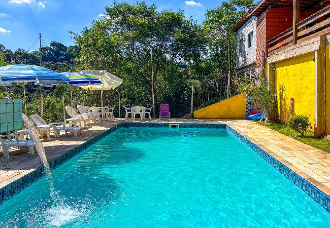 Casa em São Paulo - Casa de campo com churrasq e piscina em Emburá/SP Casa em São Paulo - Casa de campo com churrasq e piscina em Emburá/SP