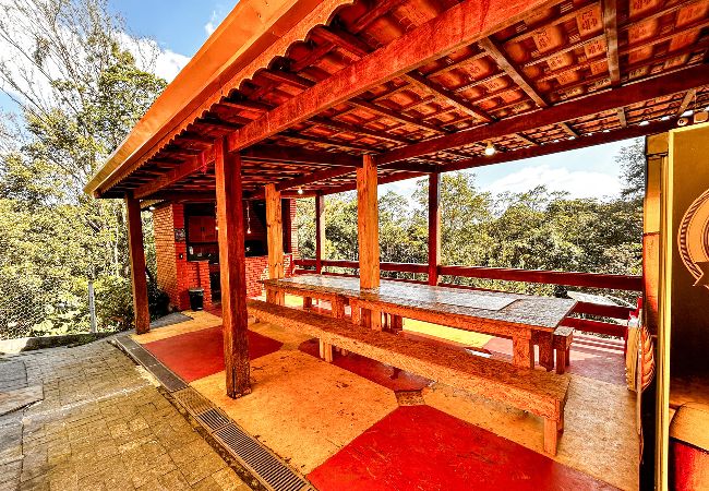 Casa em São Paulo - Casa de campo com churrasq e piscina em Emburá/SP Casa em São Paulo - Casa de campo com churrasq e piscina em Emburá/SP
