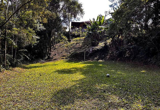 Casa em São Paulo - Casa de campo com churrasq e piscina em Emburá/SP Casa em São Paulo - Casa de campo com churrasq e piscina em Emburá/SP