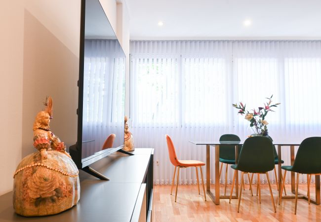 Apartamento em Madrid - Apartamento Espacioso de Tres Dormitorios a pocos minutos del Bernabeu en Madrid .Temporal Apartamento em Madrid - Apartamento Espacioso de Tres Dormitorios a pocos minutos del Bernabeu en Madrid .Temporal