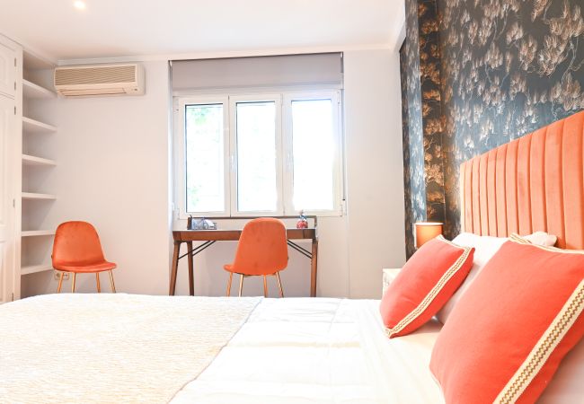 Apartamento em Madrid - Apartamento Espacioso de Tres Dormitorios a pocos minutos del Bernabeu en Madrid .Temporal Apartamento em Madrid - Apartamento Espacioso de Tres Dormitorios a pocos minutos del Bernabeu en Madrid .Temporal