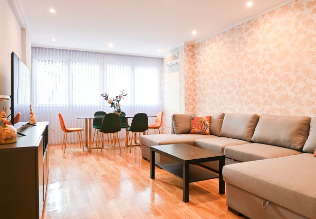 Apartamento em Madrid - Apartamento Espacioso de Tres Dormitorios a pocos minutos del Bernabeu en Madrid 