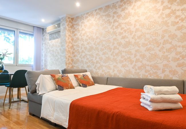 Apartamento em Madrid - Apartamento Espacioso de Tres Dormitorios a pocos minutos del Bernabeu en Madrid .Temporal Apartamento em Madrid - Apartamento Espacioso de Tres Dormitorios a pocos minutos del Bernabeu en Madrid .Temporal