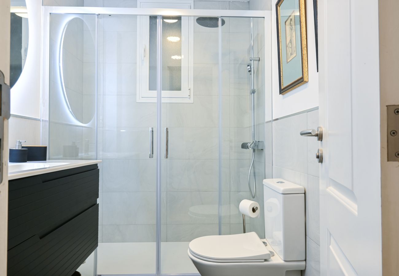 Apartamento em Madrid - Apartamento Espacioso de Tres Dormitorios a pocos minutos del Bernabeu en Madrid .Temporal Apartamento em Madrid - Apartamento Espacioso de Tres Dormitorios a pocos minutos del Bernabeu en Madrid .Temporal