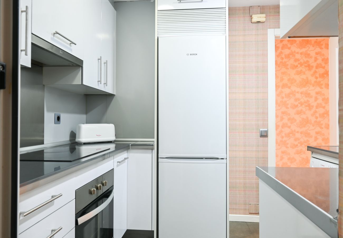 Apartamento em Madrid - Apartamento Espacioso de Tres Dormitorios a pocos minutos del Bernabeu en Madrid .Temporal Apartamento em Madrid - Apartamento Espacioso de Tres Dormitorios a pocos minutos del Bernabeu en Madrid .Temporal