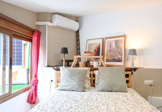 Apartamento em Madrid - Coqueto estudio con piscina en Ciudad Lineal  Apartamento em Madrid - Coqueto estudio con piscina en Ciudad Lineal