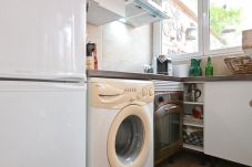 Apartamento em Madrid - Coqueto estudio con piscina en Ciudad Lineal 