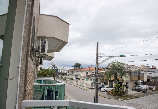 Apartamento em Biguaçu - Loft com Wi-Fi e ótima localização em Biguaçu/SC Apartamento em Biguaçu - Loft com Wi-Fi e ótima localização em Biguaçu/SC