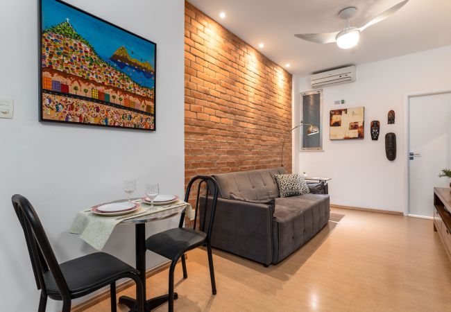 Apartamento em Rio de Janeiro - 7 minutos da praia de Copacabana | STC504 Apartamento em Rio de Janeiro - 7 minutos da praia de Copacabana | STC504