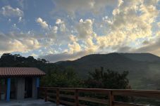 Casa em Extrema - Chácara com Piscina e Churrasqueira em Extrema MG