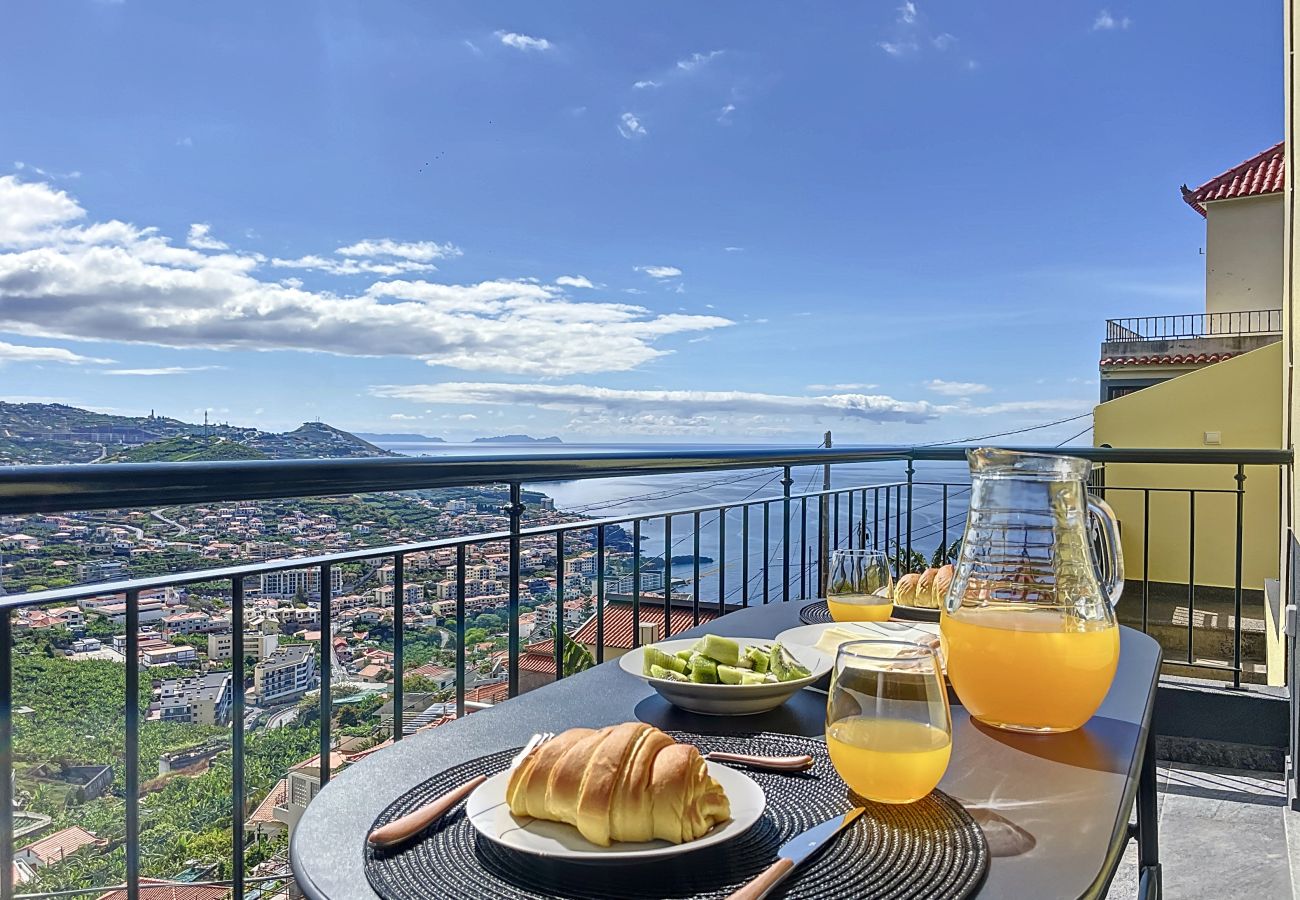 Casa em Câmara de Lobos - Figueiras House by Atlantic Holiday