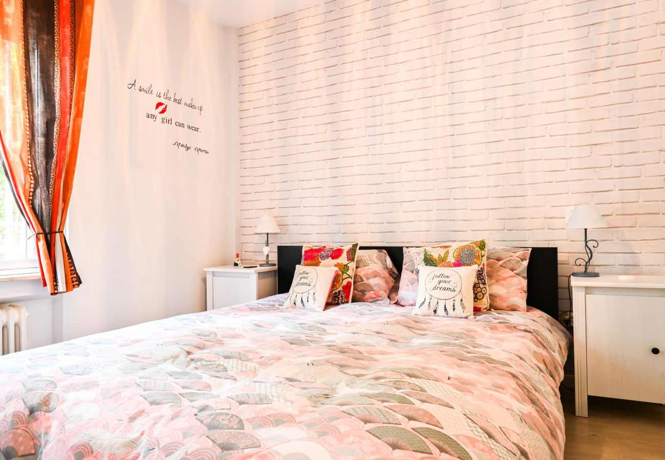 Apartamento em Madrid - Cómodo apartamento de un dormitorio .Temporal Apartamento em Madrid - Cómodo apartamento de un dormitorio .Temporal