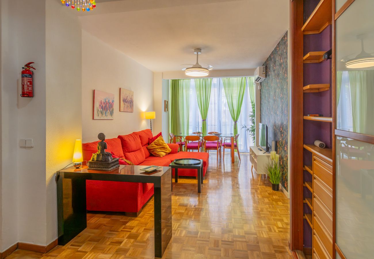 Apartamento em Madrid - Amplio apartamento de tres dormitorios en Arganzuela .Temporal