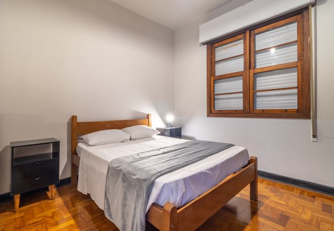 Apartamento em São Paulo - Apartamento Amplo Prox HC São Paulo  Apartamento em São Paulo - Apartamento Amplo Prox HC São Paulo
