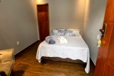 Quarto em Cabo Frio - Pousada a 1 minuto da praia | UNR