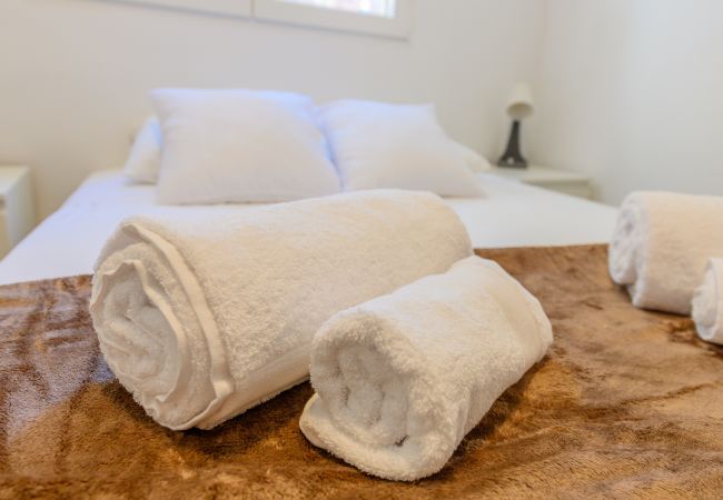 Quarto em Madrid - Acogedora habitación con cama doble cerca al Polideportivo Los Cantos en Alcorcón SAP35A Quarto em Madrid - Acogedora habitación con cama doble cerca al Polideportivo Los Cantos en Alcorcón SAP35A
