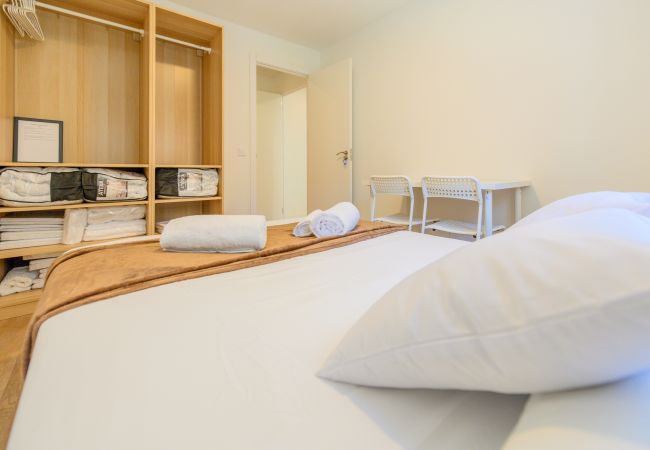 Quarto em Madrid - Acogedora habitación con cama doble cerca al Polideportivo Los Cantos en Alcorcón SAP35A Quarto em Madrid - Acogedora habitación con cama doble cerca al Polideportivo Los Cantos en Alcorcón SAP35A