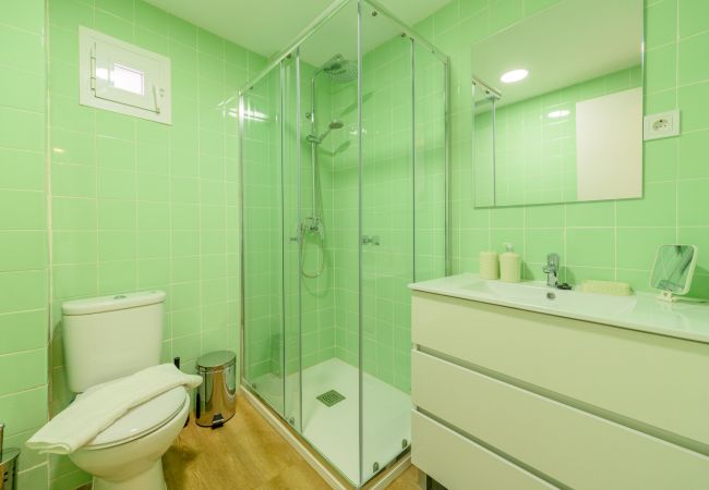 Quarto em Madrid - Acogedora habitación con cama doble cerca al Polideportivo Los Cantos en Alcorcón SAP35B Quarto em Madrid - Acogedora habitación con cama doble cerca al Polideportivo Los Cantos en Alcorcón SAP35B