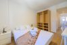 Quarto em Madrid - Acogedora habitación con cama doble cerca al Polideportivo Los Cantos en Alcorcón SAP35B Quarto em Madrid - Acogedora habitación con cama doble cerca al Polideportivo Los Cantos en Alcorcón SAP35B