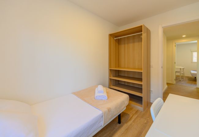 Quarto em Madrid - Acogedora habitación cerca al Polideportivo Los Cantos en Alcorcón SAP35D Quarto em Madrid - Acogedora habitación cerca al Polideportivo Los Cantos en Alcorcón SAP35D