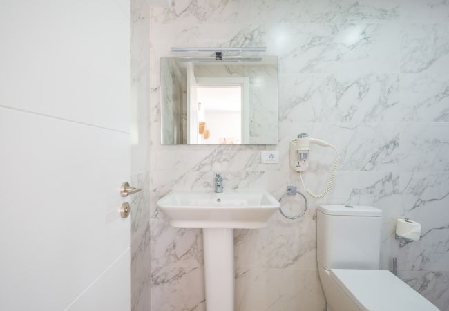 Apartamento em Corralejo - Moderno Apartamento reformado en Corralejo. A pie de playa - Home For Guest Apartamento em Corralejo - Moderno Apartamento reformado en Corralejo. A pie de playa - Home For Guest