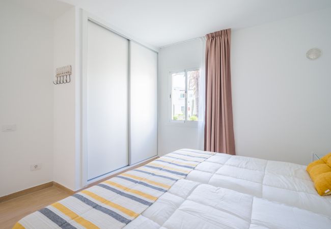 Apartamento em Corralejo - Moderno Apartamento reformado en Corralejo. A pie de playa - Home For Guest Apartamento em Corralejo - Moderno Apartamento reformado en Corralejo. A pie de playa - Home For Guest