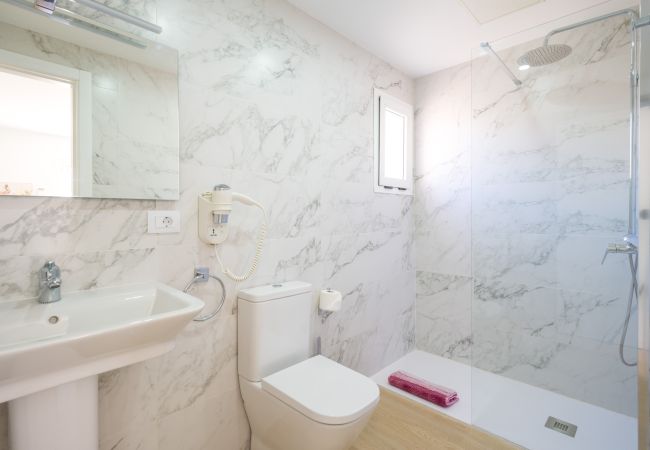 Apartamento em Corralejo - Moderno Apartamento reformado en Corralejo. A pie de playa - Home For Guest Apartamento em Corralejo - Moderno Apartamento reformado en Corralejo. A pie de playa - Home For Guest