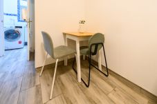 Apartamento em Madrid - Coqueto apartamento de dos dormitorios en la Av. Albufera. Temporal