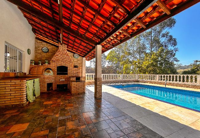 Casa em Itapevi - Casa de campo com Wi-Fi, piscina e churrasqueira Casa em Itapevi - Casa de campo com Wi-Fi, piscina e churrasqueira