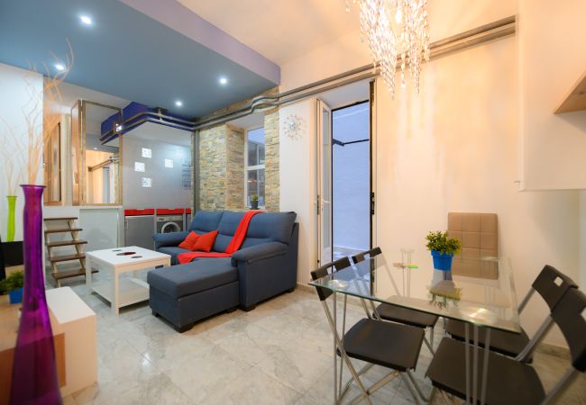 Apartamento em Madrid -  Encantador Apartamento con Patio Privado en el Corazón de Madrid, Frente al Parque del Retiro MPE51