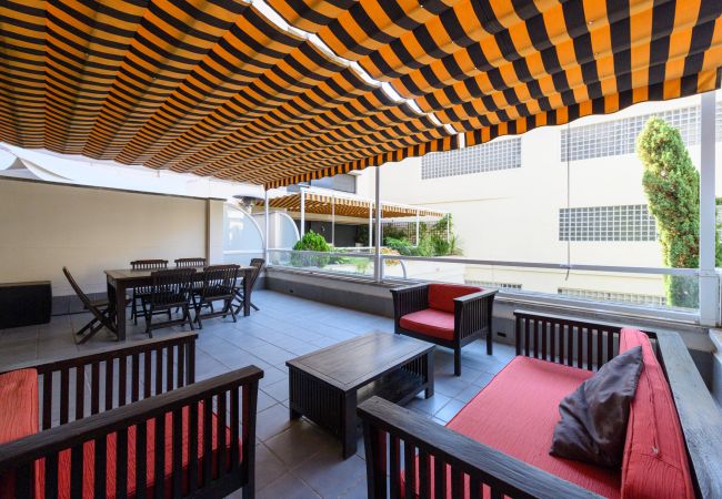 Apartamento em Madrid - Moderno Apartamento Familiar con Terraza y Piscina en Madrid .Temporal Apartamento em Madrid - Moderno Apartamento Familiar con Terraza y Piscina en Madrid .Temporal